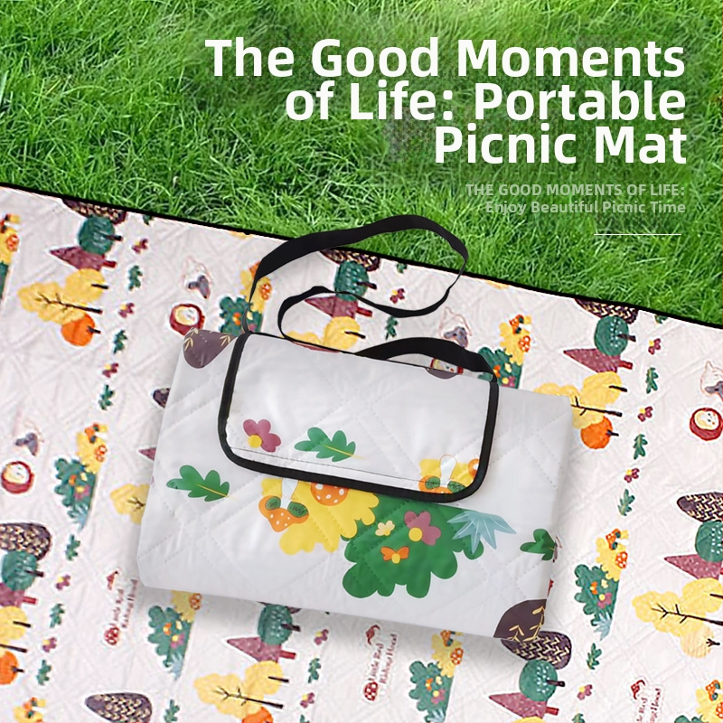 Kempinga paklājs ar ultraskaņas kompozīcijas konstrukciju, ekstra bieza, ūdensizturīgs un siltināts; svars 850 g; materiāls: Chunya spinning; audums: akrila audums + sūklis + ūdensnecaurlaidīgs PEVA; modelis: Briefcase; piemērots 6 personām.