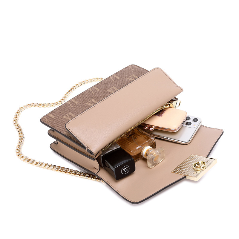 Geantă crossbody din piele naturală, pătrată, cu capac, închidere magnetică, căptușeală poliester