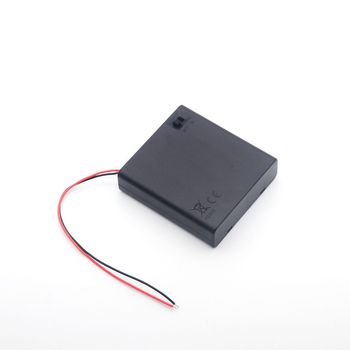 Кутия за батерии за четири AA клетки, с превключвател, капак и дебел проводник