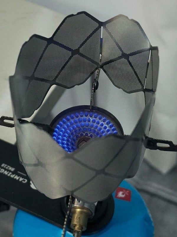 Nerūsējošā tērauda alkohola krāsns aizsargs, ultra viegls, pretvēja, piemērots kempingam