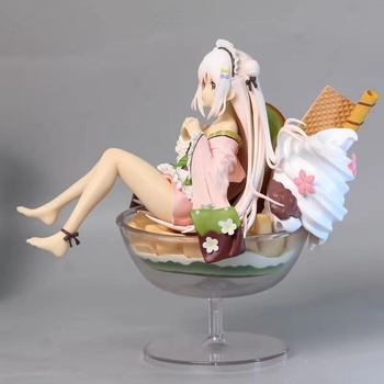 Колекционерска фигура: момиче в кимоно с сладолед; материал: PVC; опаковка: кутия; възраст: 18+; без сглобяване