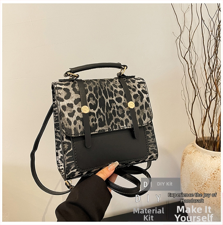 Кембридж стил чанта за рамо от PU, без подплата, затваряне с капак, две дръжки за рамо, подходяща за ежедневна употреба