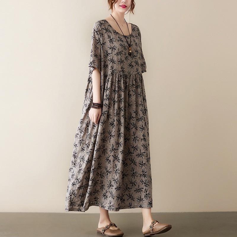 Rochie – brocart multicolor, guler rotund, mâneci scurte, lungime midi