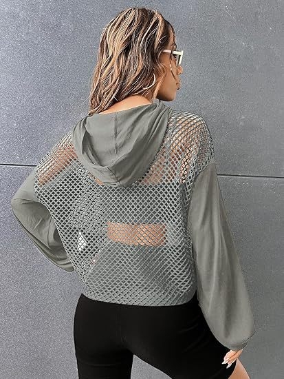 Дамско худи с мрежеста тъкан и колажни шевове, свободен силует, уличен стил (мрежеста тъкан • 90–95% полиестер • едноцветен модел • ръкав: лантерн • колажни шевове)