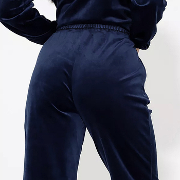 Női otthoni pizsama nadrág koreai velúr anyagból, hosszú, minimalistikus és kényelmes; poliészter-spandex keverék; közepes vastagság 201–250 g/m2; téli–őszi viseletre