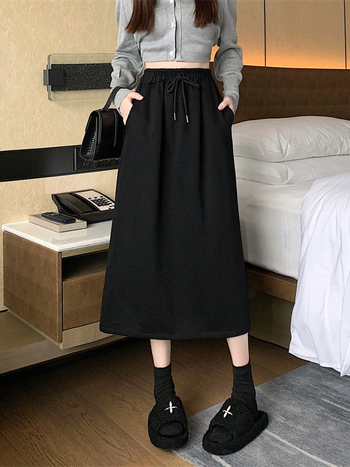 Μίντι φούστα με πίσω σχίσιμο, μονόχρωμη, πολυεστέρας 95%+, ιαπωνοκορεατικό casual στυλ