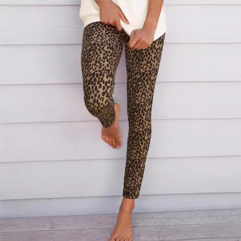 Leopard mintás magas derekú leggings, Milk Silk anyag, poliészter 95% + elasztán, nagy rugalmasság, karcsú szabás