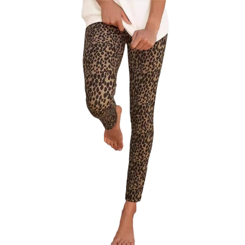 Leopard mintás magas derekú leggings, Milk Silk anyag, poliészter 95% + elasztán, nagy rugalmasság, karcsú szabás