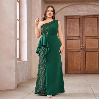 Дълга рокля с пайети, модел цветни блокове, силует клин, наклонена яка