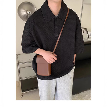 T-shirt με γιαπωνέζικο στυλ, πόλο γιακά, υφή βάφλ, κοντά μανίκια, πολυεστέρας.