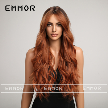 Emmor parūka – vidēja garuma cirtas, astoņu rakstzīmju bangs, izturīgas pret siltumu šķiedras, krāsojama