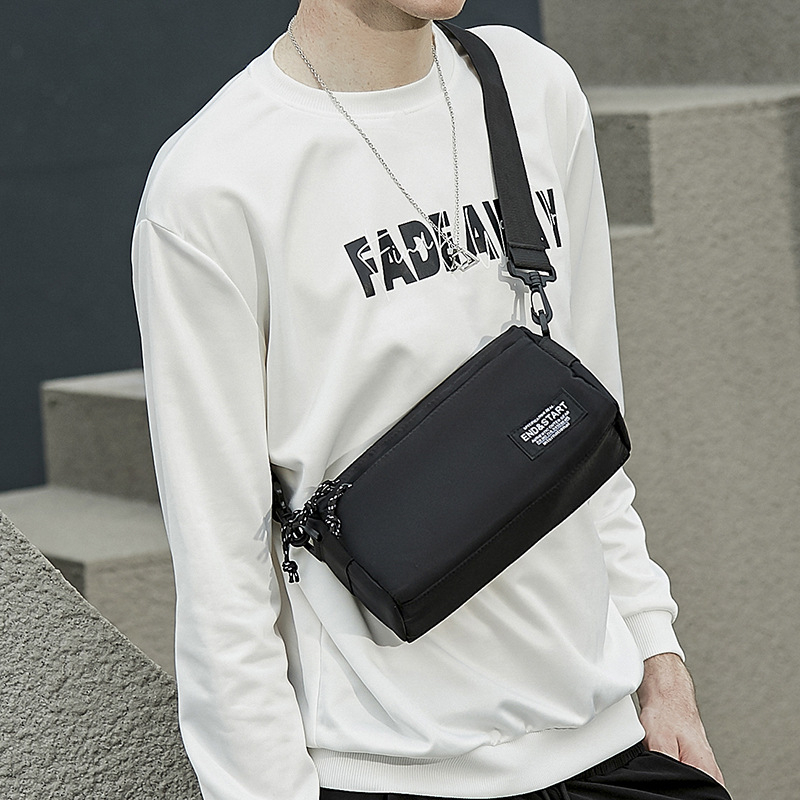Férfi crossbody táska - Street Trend stílus, Poliészter anyag, End&start, Modell 3240