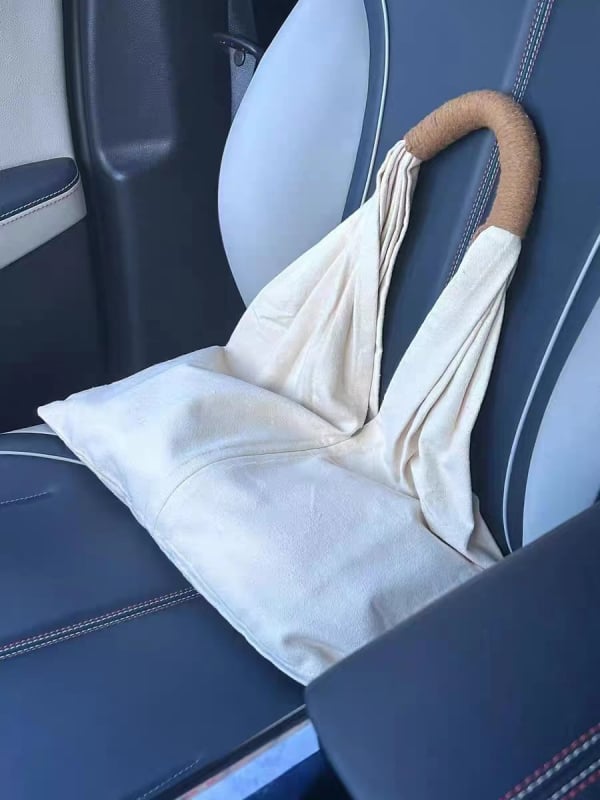 Drobės tote krepšys moterims — miesto minimalistinis stilius, atveriamas viršus, dumpling siluetas, didelė talpa, poliesterio pamušalas, vidiniai kišenės su užtrauktukais, kišenės telefonui/ID