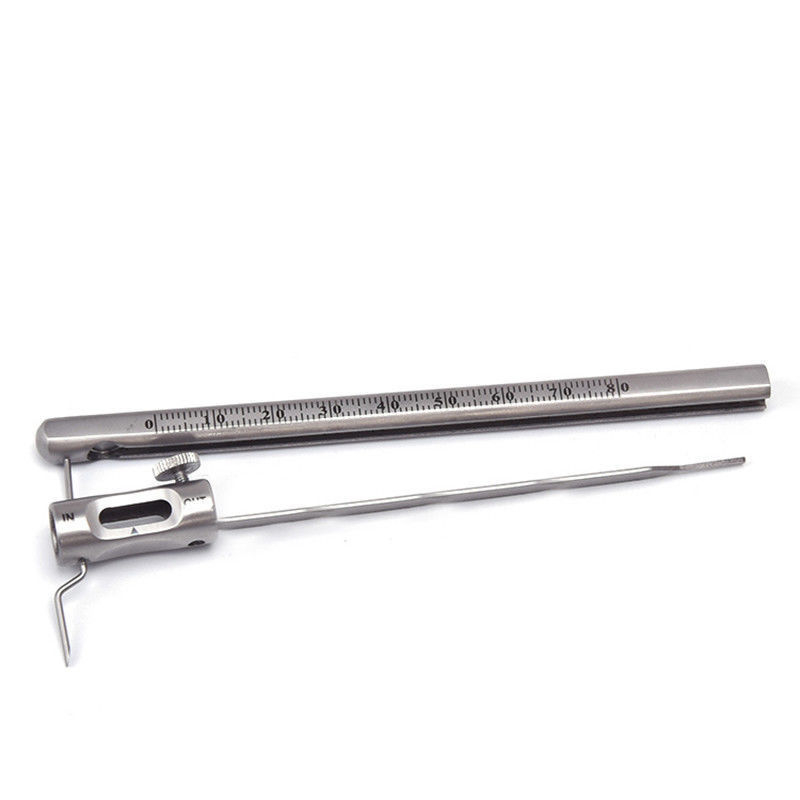 Vernier mērlīdzeklis ar pozicionējošu zīmuli vertikālai zobu implantācijas ievietošanai, dziļuma mērīšanai