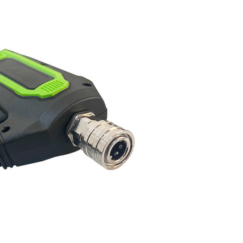 Augstas spiediena ūdens šāviņš ar nerūsējošā tērauda galvu un 1/4-inch ātrās savienošanas spraudņiem, izsmidzināšanas attālums 3 m, paredzēts automašīnu mazgāšanai