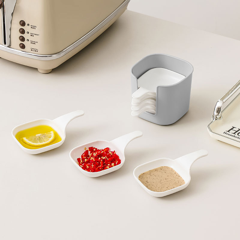 Пластмасова чиния за подправки – квадратна форма, японски стил, за сосове и дипове; материал: пластмаса; възможност за печат на лого; неподходяща за микровълнова