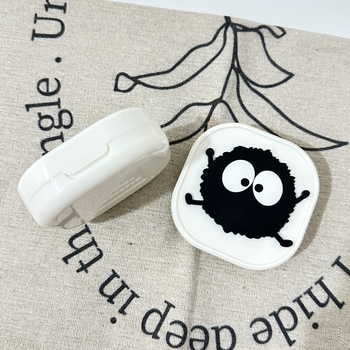 Nyakba akasztható dizájnnal és tükrövel ellátott hordozható fogászati tároló doboz — ortodontikus készülékekhez, gyerekeknek és diákoknak; 450 db/doboz