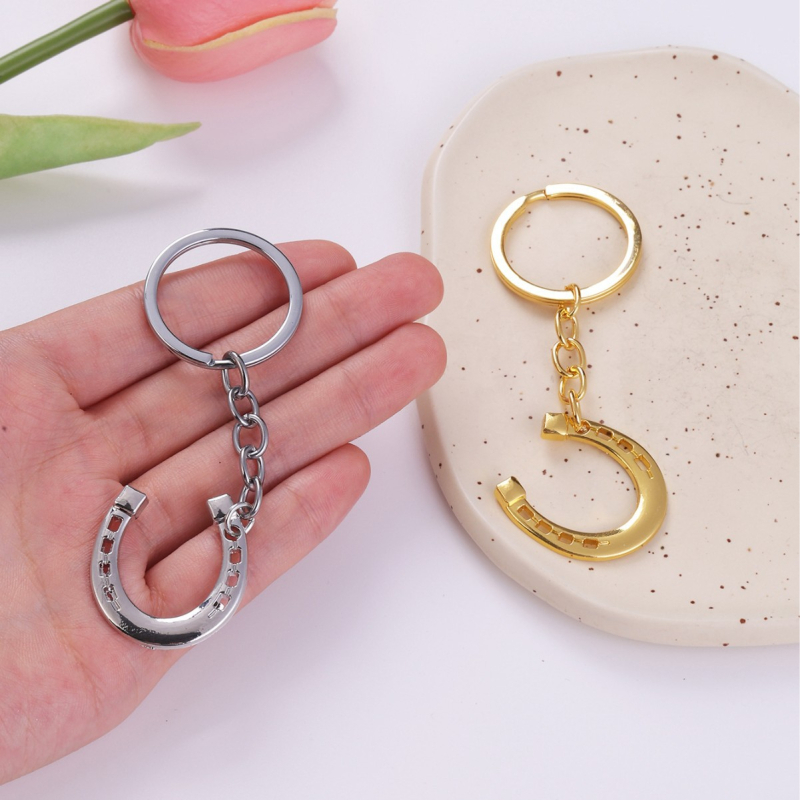 Yong lin ötvözetből készült patkó kulcstartó autókulcsokhoz, modern művészeti stílus, egyedi csomagolás