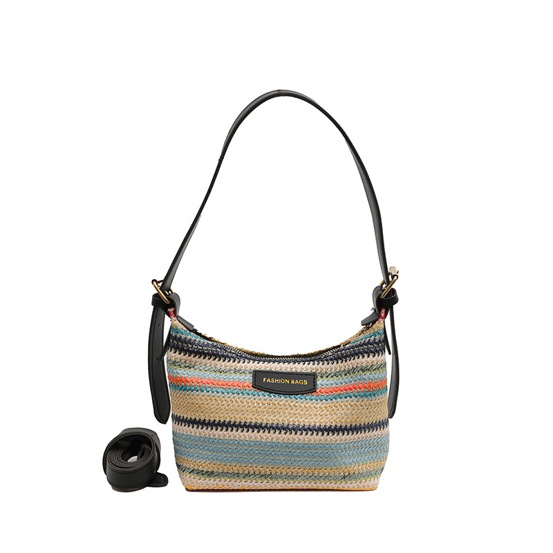 Fonott anyagú bucket bag, cipzáras záródás, poliészter bélés, horizontális négyszögletes forma, nyár 2024, street-trendy stílus