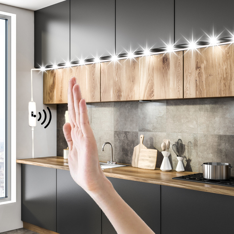 2835 LED juosta spintelėms su indukciniu judesio jutikliu, atspari vandeniui, 5V USB sąsaja, 60 LED diodų