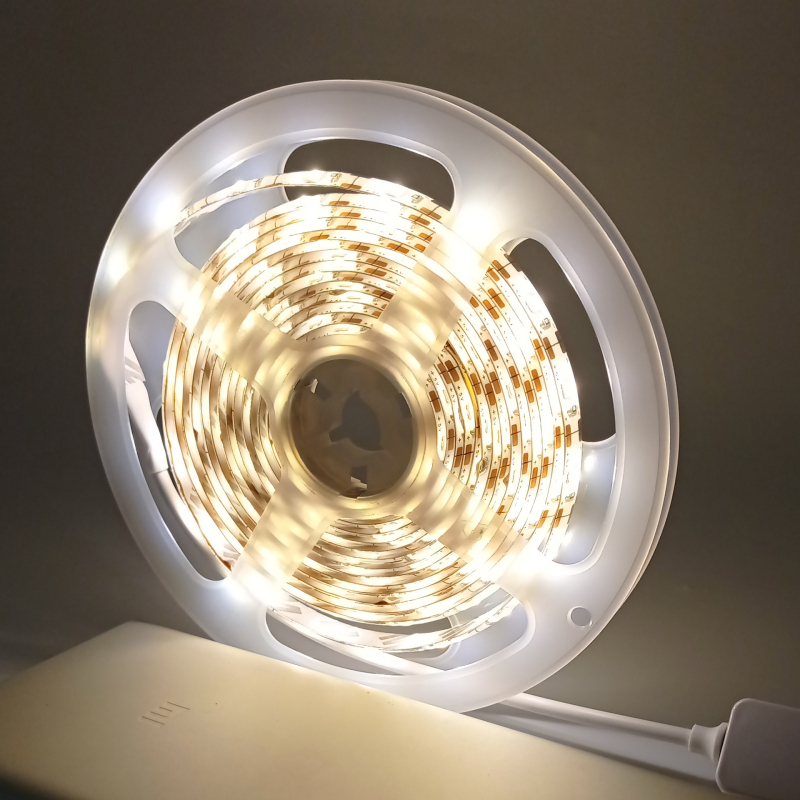 2835-ös LED-szalag szekrényekhez indukciós mozgásérzékelővel, vízálló, USB 5V interfész, 60 LED