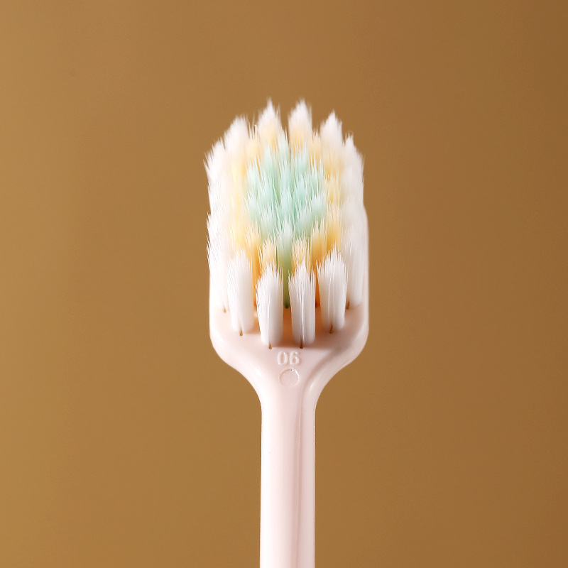 Morning Guest Zobu birste ar mīkstām šķiedrām un platām galviņām pieaugušajiem, 3 komplekti, modeļa MX3320