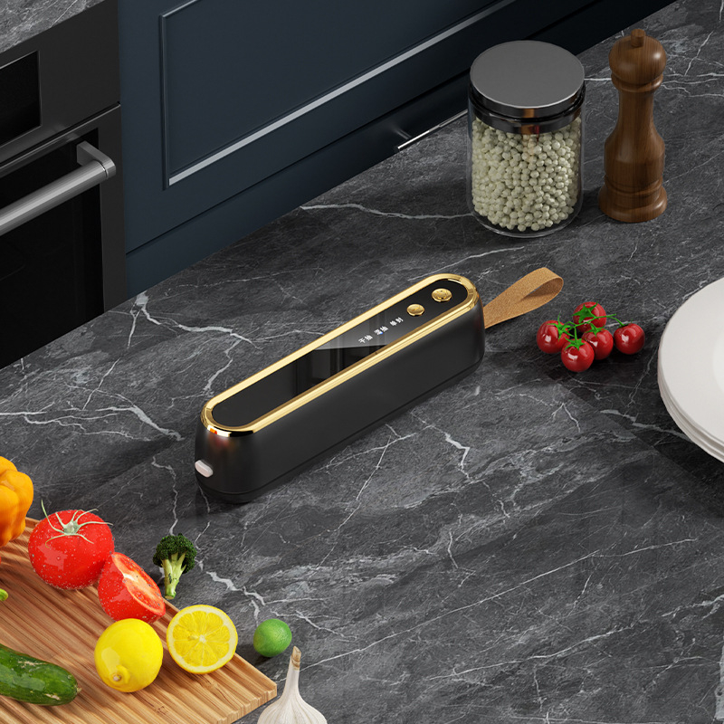 Безжична ръчна вакуумна машина за запечатване на храна у дома — 40W, 7.4V, зареждане, пластмасов корпус, капацитет под 500 мл.