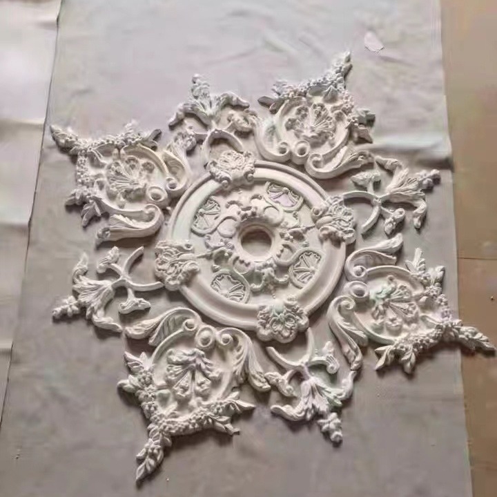 Υποστήριξη δοκού γύψου με ημικυκλικό αρχιτεκτονικό μοτίβο — γύψινα διακοσμητικά, ανάγλυφος σχεδιασμός, μοντέρνα απλότητα