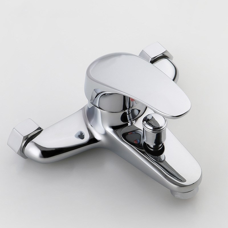 Trys dalių varinis įmontuojamas maišytuvas voniai ir dušai, keraminių disko vožtuvų, 0–90°C, DN15 jungtys, modelis DH-5561-LY