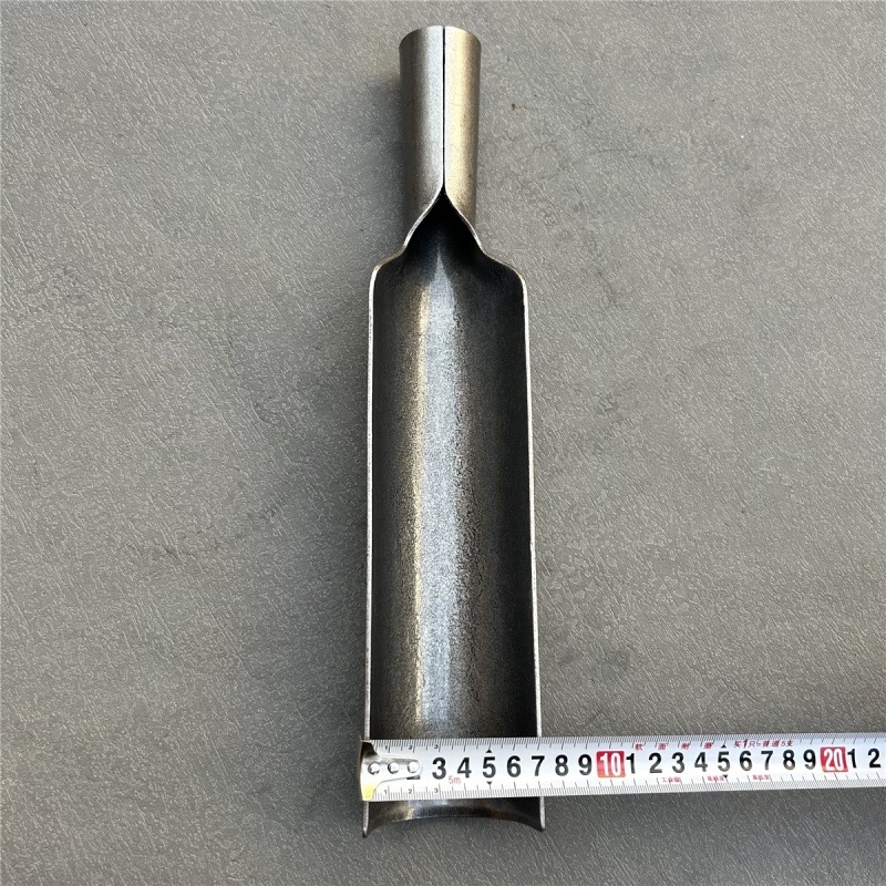 Daugiatikslė plieno kastuvas žemės ūkiui — kasimas, medžių sodinimas, duobių kasimas ir žemės šalinimas; be ženklo, plačiai taikomas