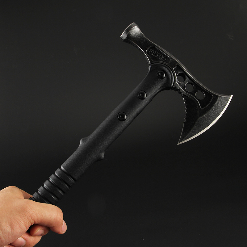 Ellujäämise taktikaline kirves haamriga peaga, tulekustutuse tipps, 420 roostevabast terasest, kõvadus 55–57 HRC