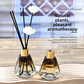 Γυάλινο μπουκαλάκι αρωματοθεραπείας, χωρίς φλόγα, με διαφανές φινίρισμα σε διαβαθμίσεις, μάρκα Bofan, προέλευση Jiangsu, Κίνα, για αρωματοθεραπεία.