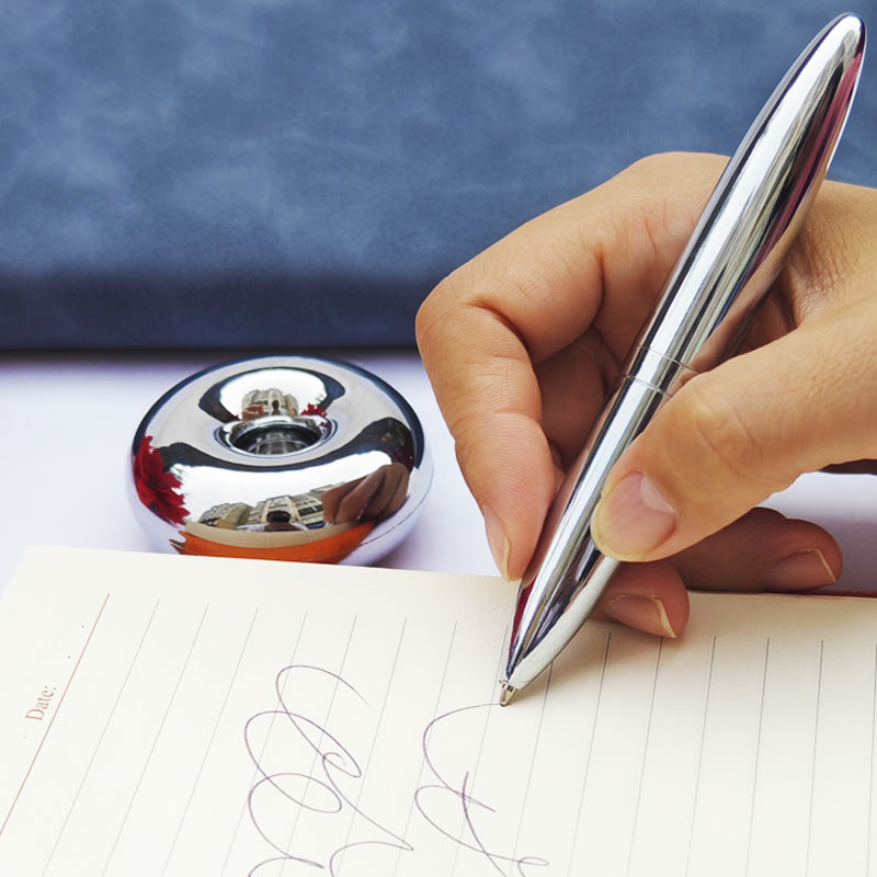 Metāla biroja pildspalva ar gravētu logotipu, 60 g, korpuss elektroplatinēts, piemērota rakstīšanai un biznesa dāvanām, pielāgošana pieejama