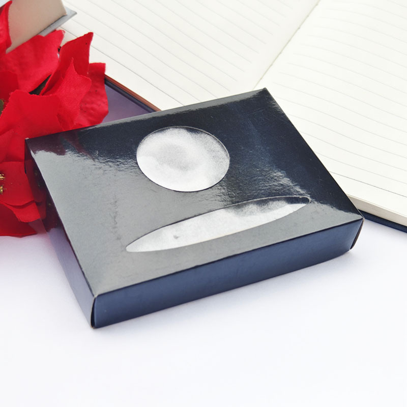 Metāla biroja pildspalva ar gravētu logotipu, 60 g, korpuss elektroplatinēts, piemērota rakstīšanai un biznesa dāvanām, pielāgošana pieejama