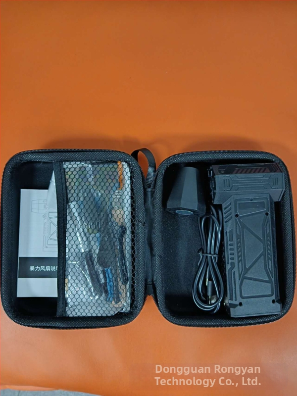 Nešiojamas rankinis ventiliatorius su bešepiniu varikliu, įmontuota baterija 800–1000 mAh, 7.4V, 4 greičiai, veikimo laikas 1–3 valandos