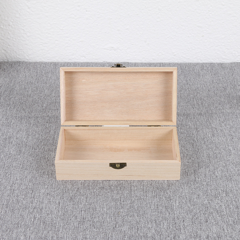 Paulownia koka gravētā kaste tējai, juvelierizstrādājumiem un parfēmām — bez zīmoga, universāla lietošana