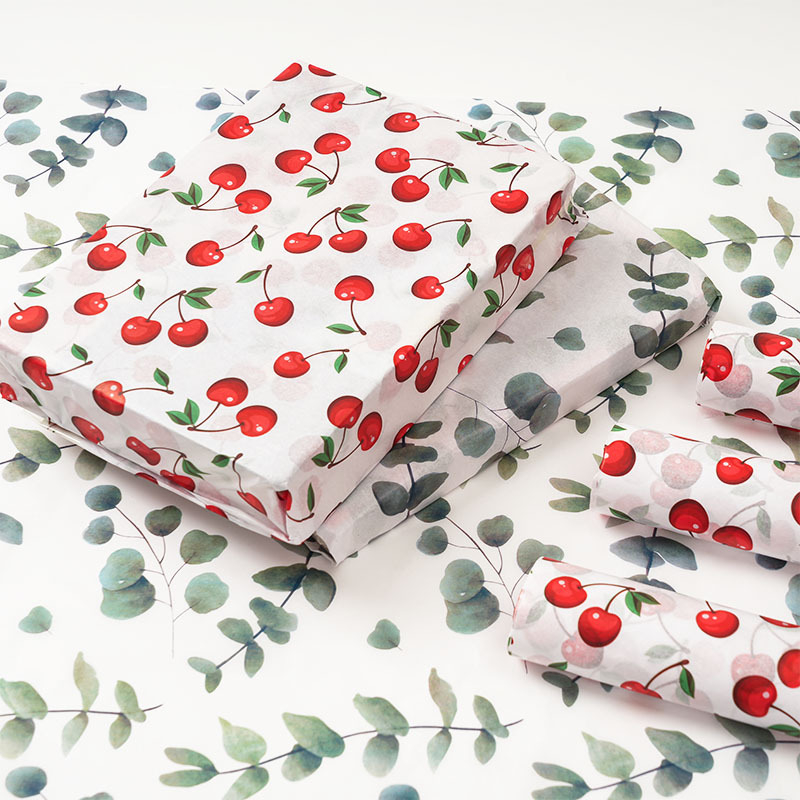 Опаковъчна хартия с персонализирано лого, Paper Iris, дизайн с листа на череша, персонализирана ролка и опаковка