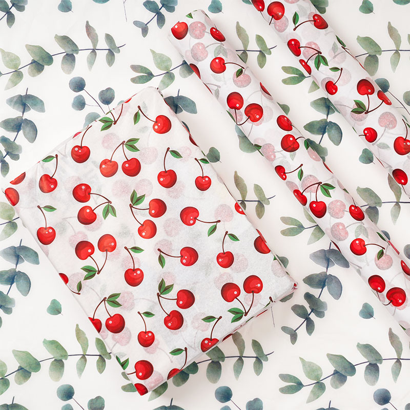 Опаковъчна хартия с персонализирано лого, Paper Iris, дизайн с листа на череша, персонализирана ролка и опаковка