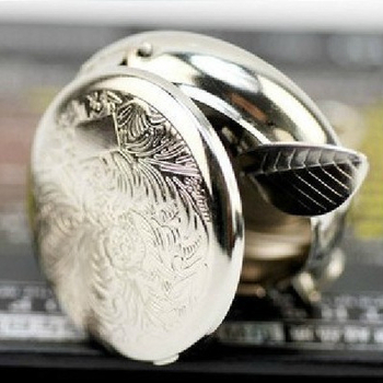 Φορητό μεταλλικό τασάκι αποτσίγαρων, ευρωπαϊκού στρογγυλού στυλ, με μπρελόκ; μεταλλική κατασκευή; μη εισαγόμενο; κατάλληλο ως δώρο για γενέθλια ή γιορτή