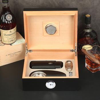 Ciedru koka cigāru kastīte HC-90 no GALINER, pārnēsājama ar instrumentiem, liela ietilpība