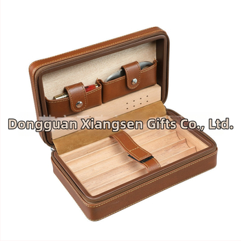 Προσαρμοσμένος χουμίδωρ για πούρες – σετ 4 τεμαχίων, φορητό τσαντάκι με φερμουάρ, εσωτερικό από κεδρό, εκτύπωση λογότυπου, μινιμαλιστικός σχεδιασμός