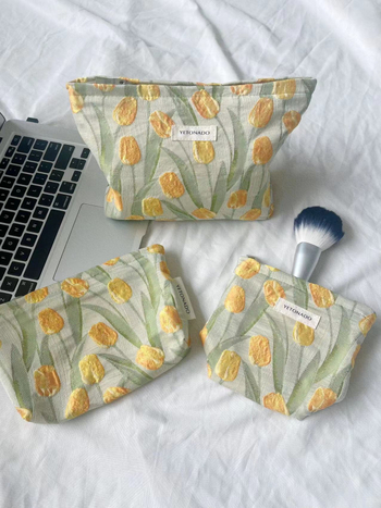 Női kozmetikai táska nagy kapacitású — eredeti niche dizájn, elegáns jacquard clutch, vászonból, tote táska, cipzár, vízszintes négyszög alakú forma, nyitható külső zseb