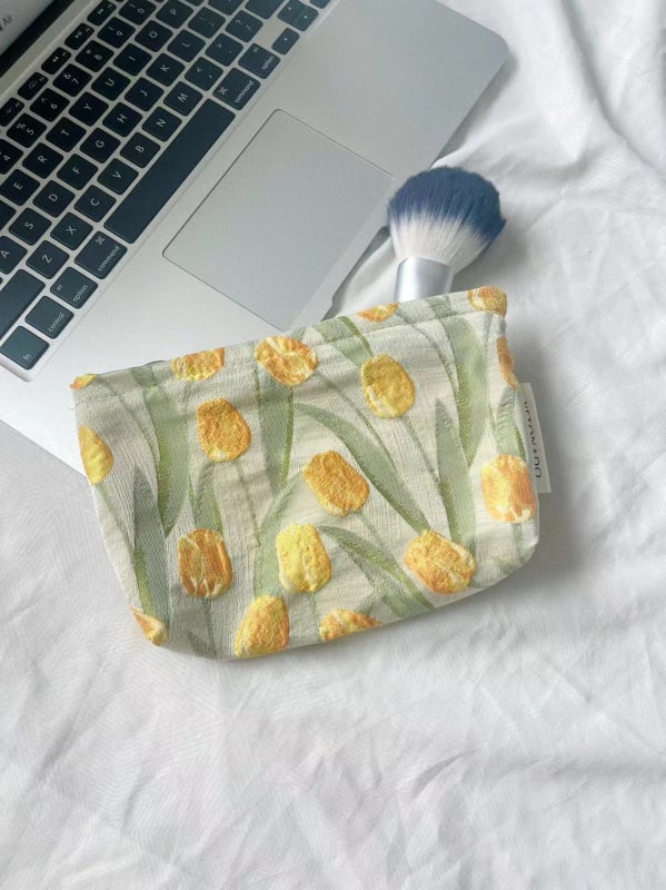 Női kozmetikai táska nagy kapacitású — eredeti niche dizájn, elegáns jacquard clutch, vászonból, tote táska, cipzár, vízszintes négyszög alakú forma, nyitható külső zseb