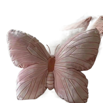 Mīksts plīša spilvens ar sirdi un tauriņa motīvu pusaudžiem 7–14 gadiem