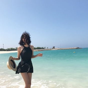 Ολόσωμο μαγιό με επένδυση στο στήθος, χωρίς τιράντες, συντηρητικός σχεδιασμός μονόχρωμου μοτίβου; ύφασμα νάιλον 86% σπάντεξ, επένδυση πολυεστέρα 96% σπάντεξ