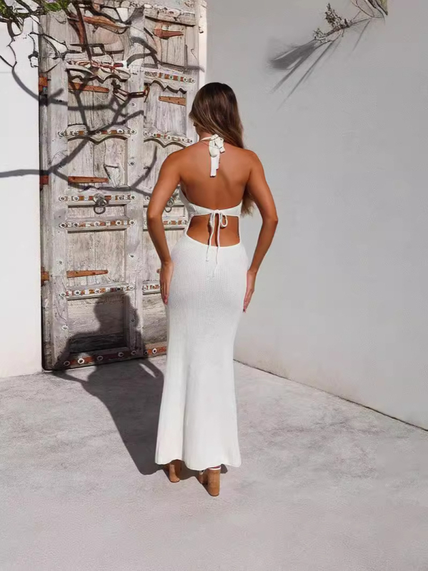 Rochie tricotată din poliester, halter, fără mâneci, fără spate, croială strânsă
