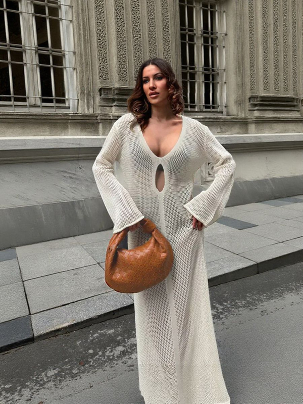 rochie (Poliester, decolteu în V, mâneci lungi, talie înaltă, croială care se mulează pe șolduri)
