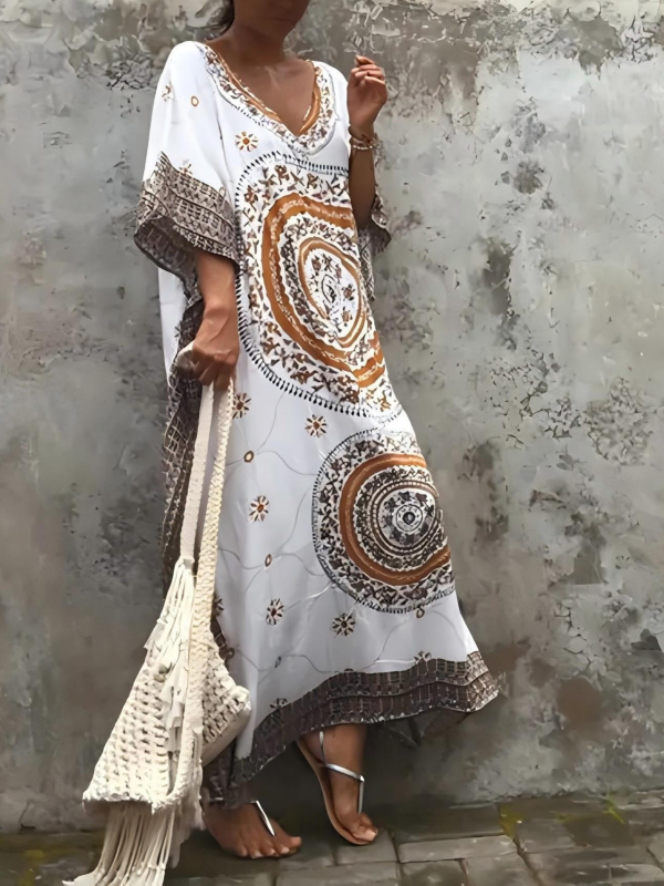 Etno stiliaus paplūdimio suknelė su spauda iš rayon audinio ir medvilnine įdaila, 250 g, suaugusioms moterims, tinkama plaukimo ir žingsniavimui vandenyje.
