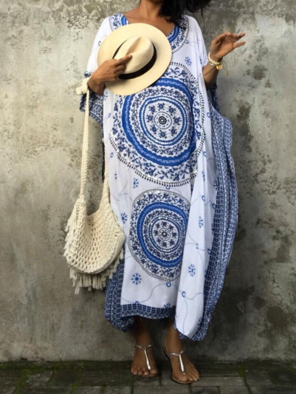 Etno stiliaus paplūdimio suknelė su spauda iš rayon audinio ir medvilnine įdaila, 250 g, suaugusioms moterims, tinkama plaukimo ir žingsniavimui vandenyje.