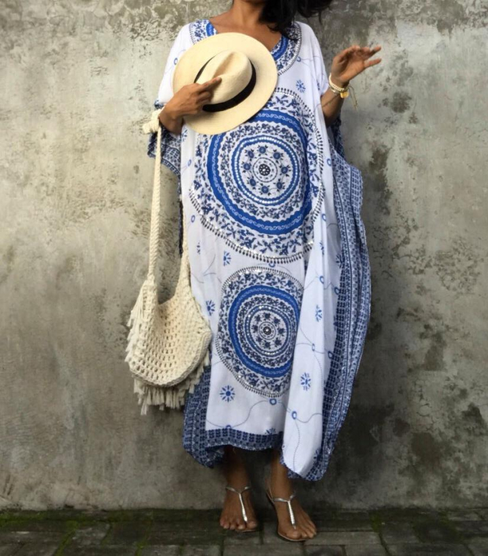 Etno stiliaus paplūdimio suknelė su spauda iš rayon audinio ir medvilnine įdaila, 250 g, suaugusioms moterims, tinkama plaukimo ir žingsniavimui vandenyje.